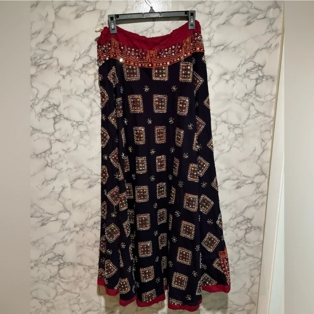 Embellished Circle Skirt Size M/L - Picture 4 of 10